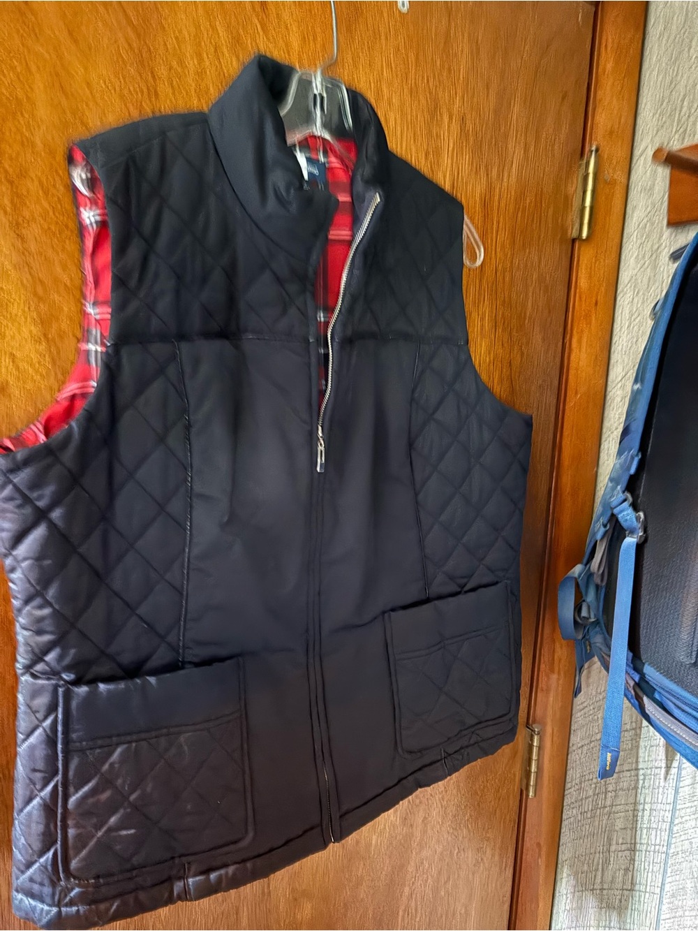 Jones Wear Women’s Quilted Black Vest with Red Plaid Lining-XL